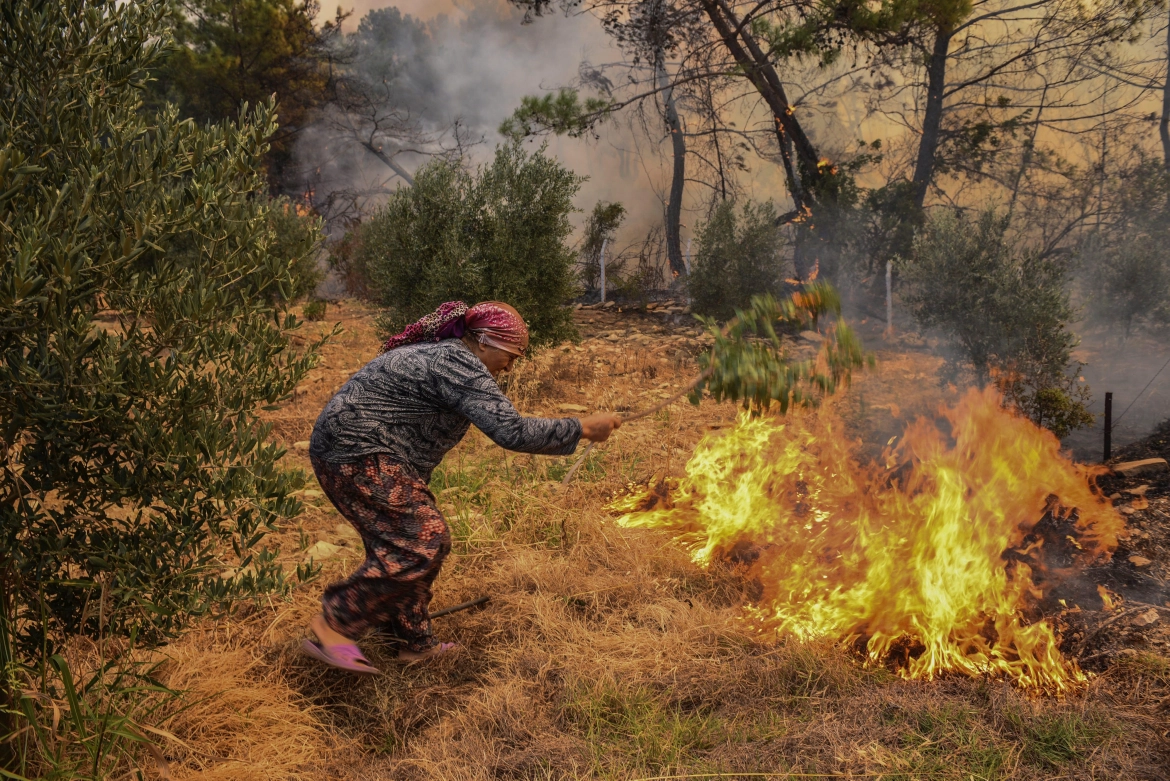 Yangınlar Türkiye'yi etkisi altına aldı 11