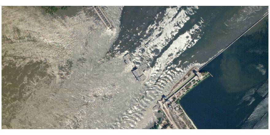 Ukrayna'daki baraj patlaması uydu görüntülerinde
