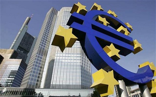 Avrupa Merkez Bankası: Brexit ve Trump sonrası belirsizlik etkisini artırabilir