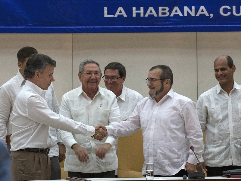 Kolombiya'da barış anlaşması onaylandı