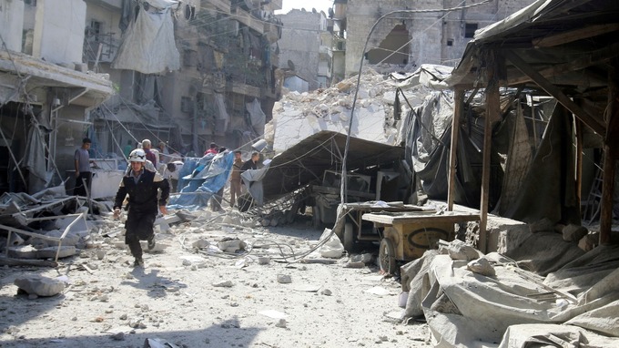 Halep'te kuşatma daralıyor