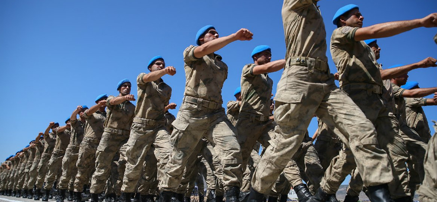 Askerliği 6 aya indiren yasa teklifi kabul edildi