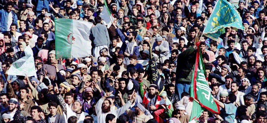 Cezayir'de 1992 darbesiyle yasaklanan İslami Selamet Cephesi geri dönüyor