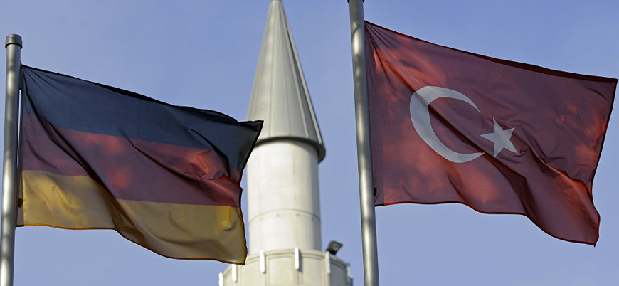 Almanya'da Türk Diyanet temsilcisinin evine saldırı