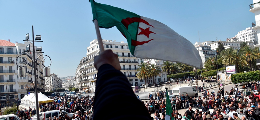 ​Cezayir’de gösteriler devam ediyor