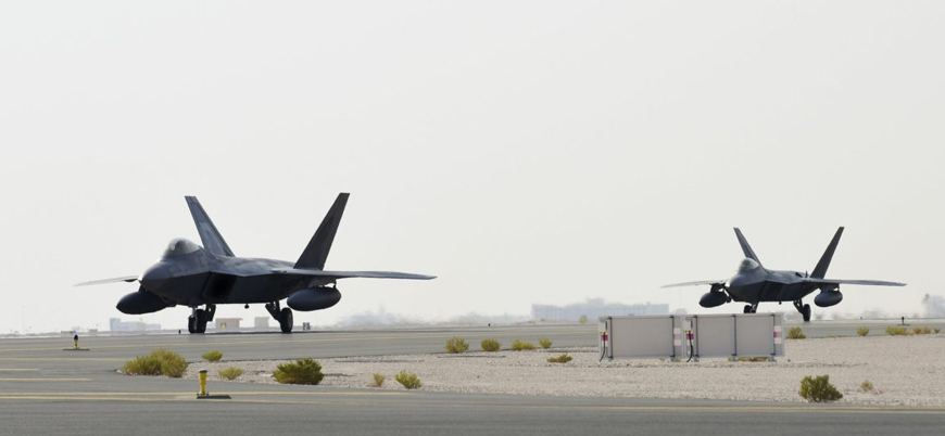 ABD Körfez'e F-22 Raptor uçakları konuşlandırdı