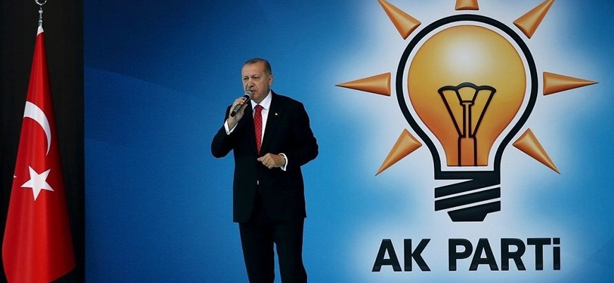 AK Parti'nin kurucular listesinden 14 kişinin ismi çıkarıldı