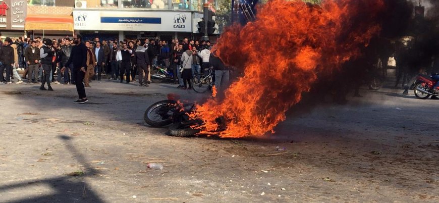İran’daki hükümet karşıtı gösterilerde ölenlerin sayısı açıklandı