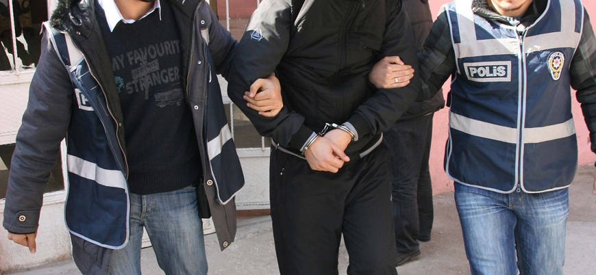 İzmir merkezli 5 ilde 'FETÖ' operasyonu: 74 gözaltı