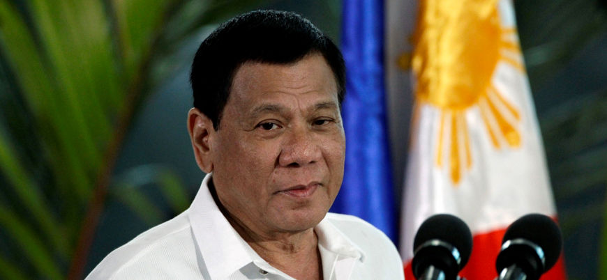 Filipinler Devlet Başkanı Duterte: Karantinaya uymayanları vurun