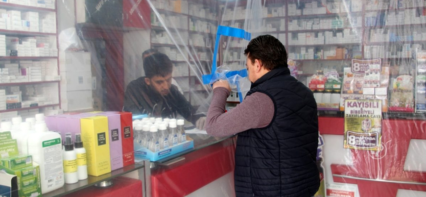 İstanbul’da eczaneler ücretsiz maske dağıtacak