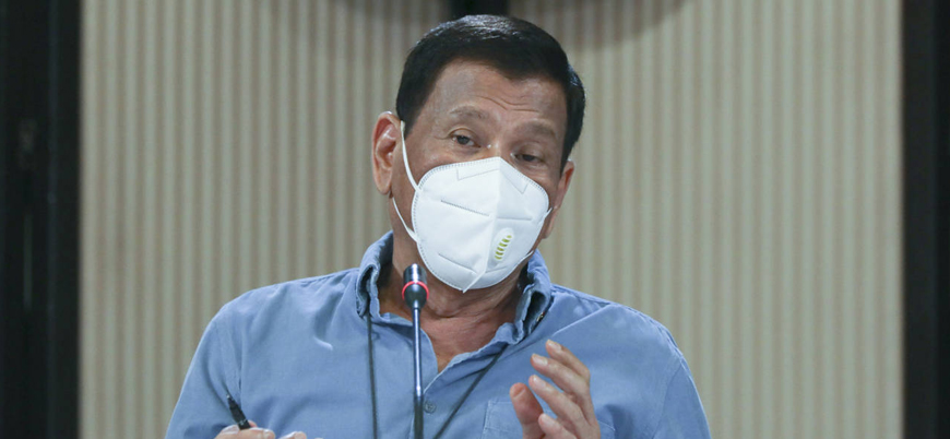 Korona önlemlerine uymayanlara 'vur emri' veren Duterte'den 'sıkıyönetim' tehdidi
