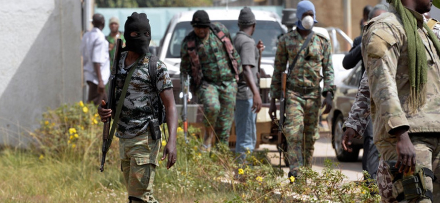 Batı Afrika ülkesi Fildişi Sahili orduya yönelik saldırıyla sarsıldı
