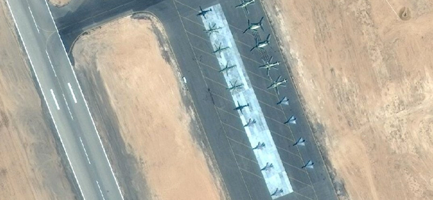 Mısır'ın Libya sınırına gönderdiği savaş uçakları görüntülendi