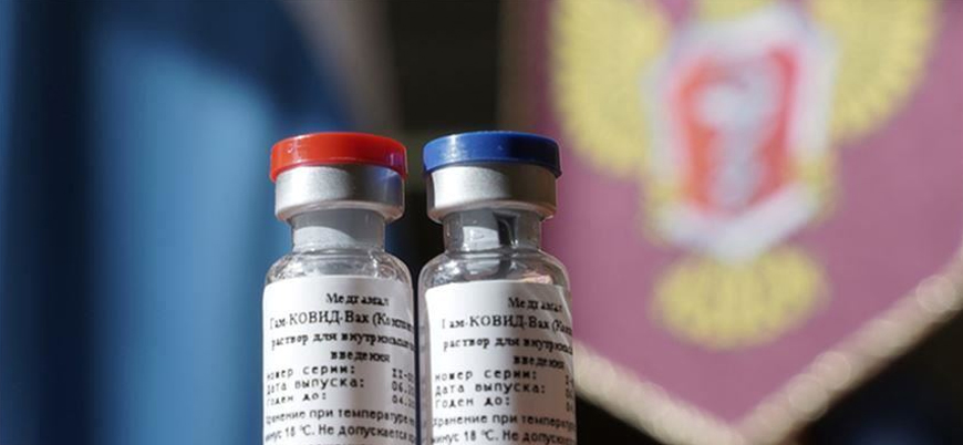 Kovid-19 aşısını bulduğunu açıklayan Rusya toplu aşılamaya başlıyor