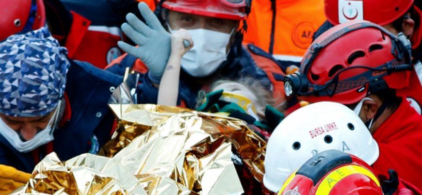 İzmir depremi: Üç yaşındaki Elif 65 saat sonra kurtarıldı