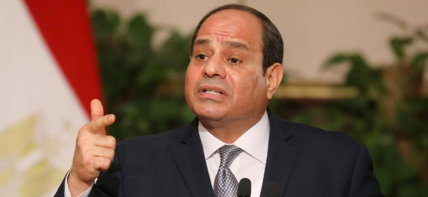 Sisi Mısır'da Kuran ayetlerini eğitim müfredatından çıkarıyor
