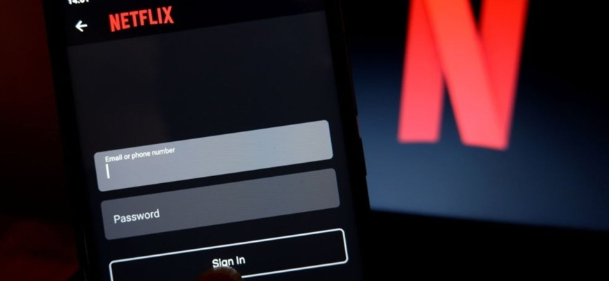 Netflix, şifre paylaşımının önüne geçmek için testlere başladı