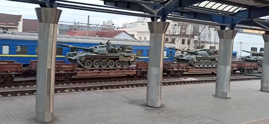 Ukrayna, Rusya sınırına tank sevkiyatı yapıyor