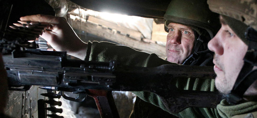 Donbas'ta 1 Ukrayna askeri öldü