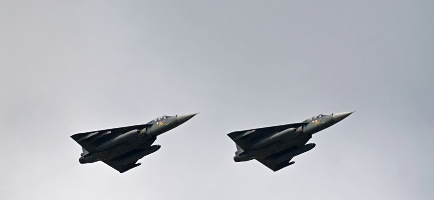 "Afganistan'da Kabil hükümeti Hindistan'ın verdiği uçaklarla bombardıman düzenliyor"