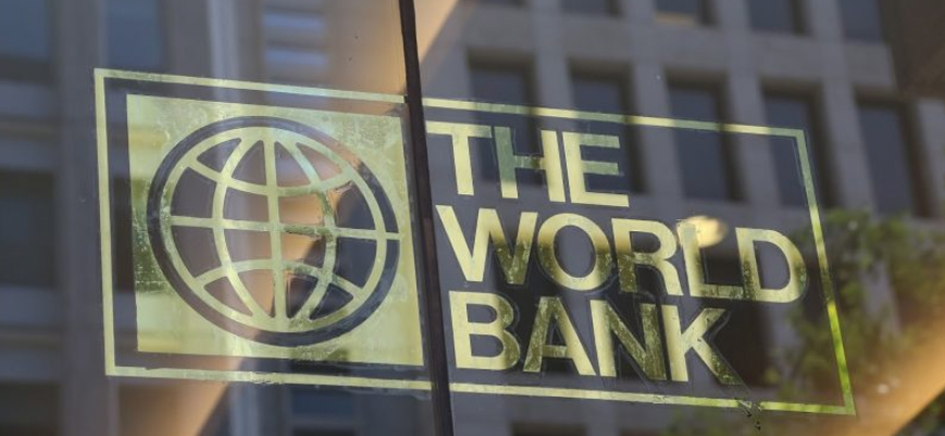 Dünya Bankası Afganistan'a yardımları kesti