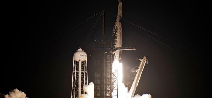 SpaceX'in uzay turistleri yola çıktı