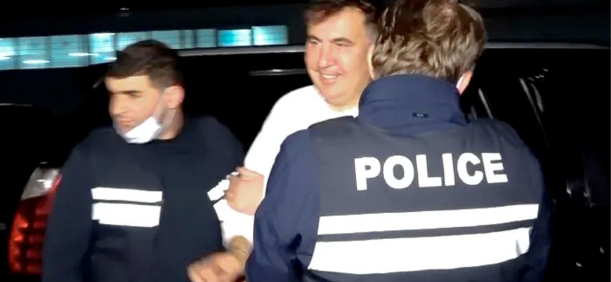 Gürcistan'ın eski Cumhurbaşkanı Saakaşvili ülkesine döndükten sonra gözaltına alındı