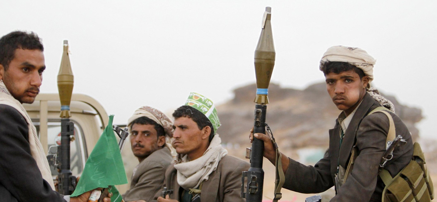 Yemen'de İran destekli Husiler stratejik ilçeyi ele geçirdi