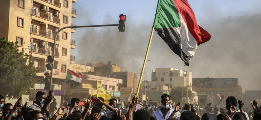 Sudan'da cunta güçleri darbe karşıtlarına ateş açtı: 15 ölü