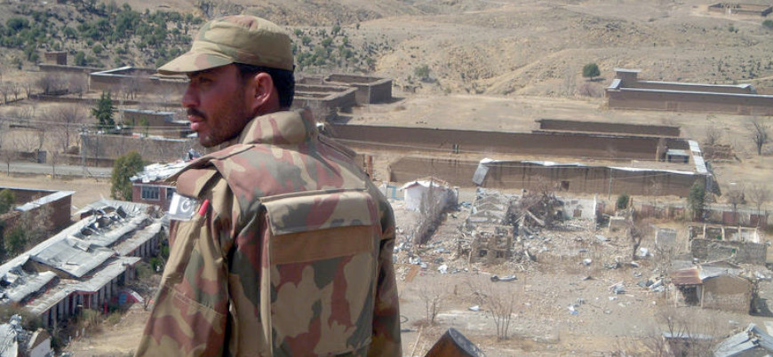 Kuzey Veziristan'da 2 Pakistan askeri öldü