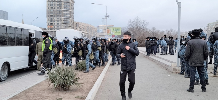 Kazakistan'da akaryakıt zammı protestoları büyüyor