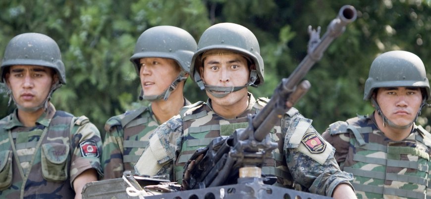Kırgızistan da Kazakistan'a asker gönderiyor