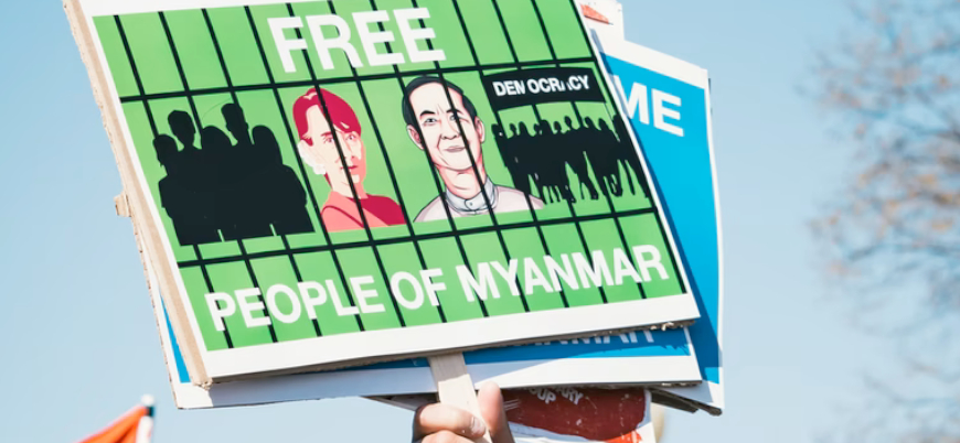 Myanmar'da devrik lider Suu Çii'ye 4 yıl hapis