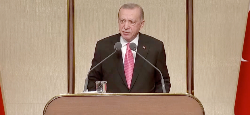 Erdoğan: Sabrederek bu badireyi geride bırakacağız