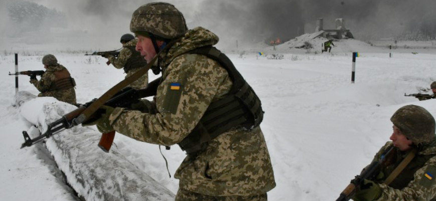 Ukrayna askeri, silah fabrikasında 5 kişiyi öldürdü