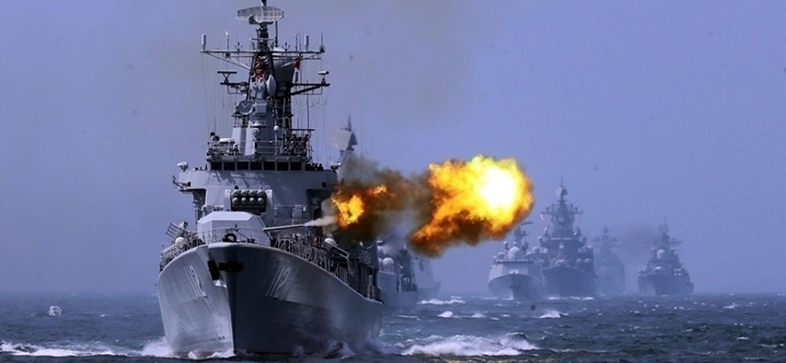 Rus Donanması Karadeniz'e 30'dan fazla savaş gemisi indirdi