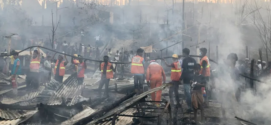 Bangladeş'teki Arakan kamplarında yangın: 2 bin kişi evsiz kaldı