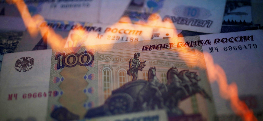 Rus rublesi Amerikan doları karşısında savaş öncesi seviyesine yükseldi