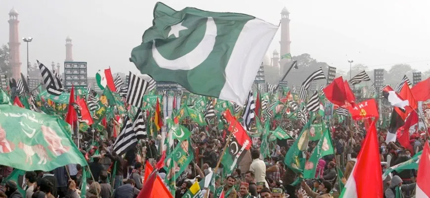 Pakistan'da siyasi kriz iç çatışmaya mı dönüşecek?