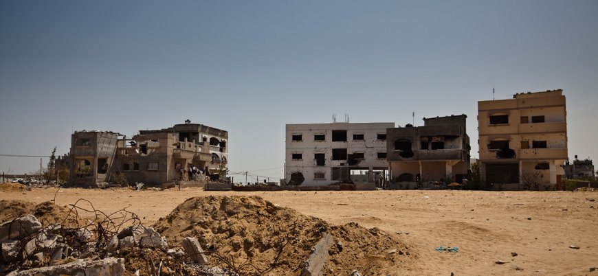 İsrail Gazze'de yıktığı evlerin yeniden inşasına engel oluyor