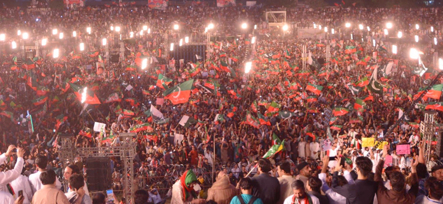 Pakistan'da İmran Han destekçilerinin başkente yürüyüşü başladı