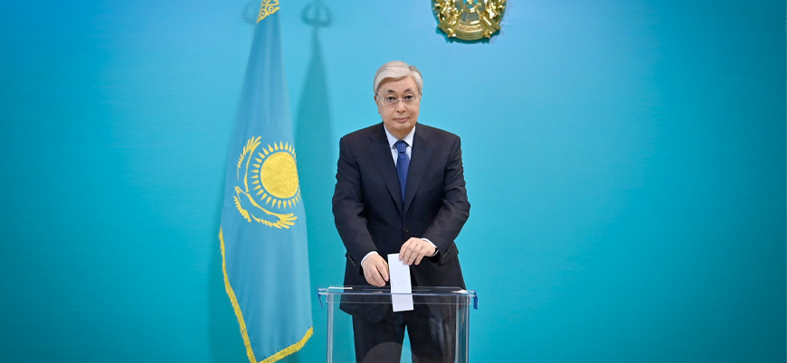 Kazakistan'da anayasa referandumu