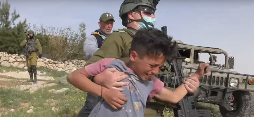 İsrail 6 ayda 450 Filistinli çocuğu gözaltına aldı