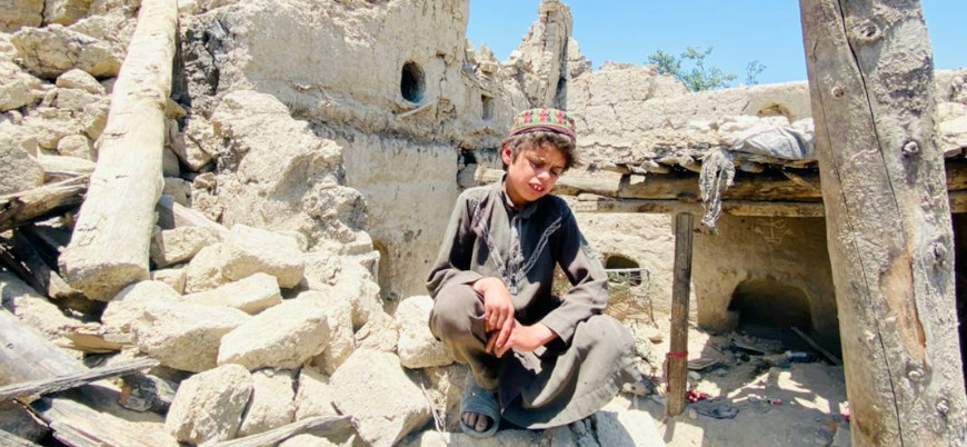 Afganistan'daki depremde en az 155 çocuk öldü