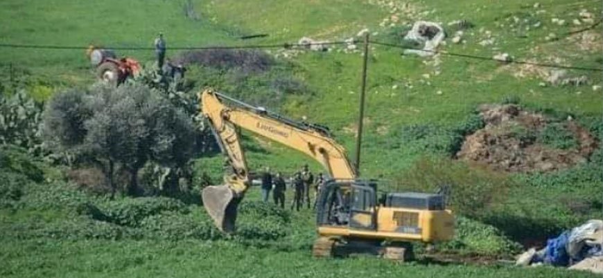 İsrail güçleri Batı Şeria'da Filistinlilerin yaşadığı köyün suyunu kesti