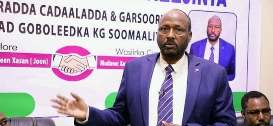 Somali'nin güneyinde adalet bakanı bombalı saldırıda öldü