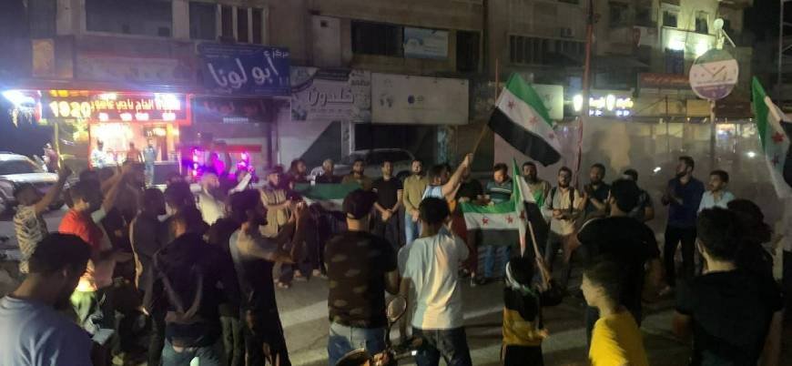 Çavuşoğlu'nun açıklamaları sonrası Suriye'de halk sokağa döküldü
