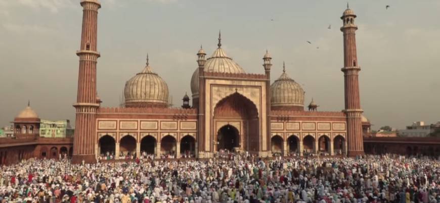 Hindistan'da bir evde toplanıp namaz kılan Müslümanlara soruşturma