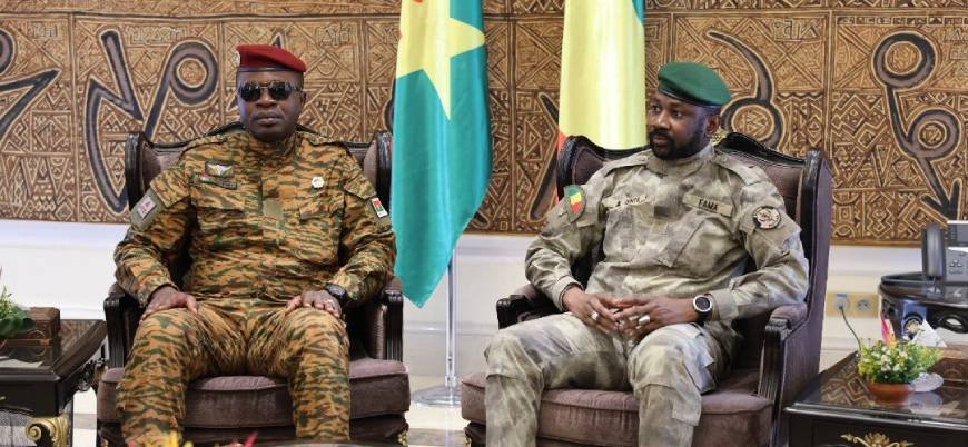 Burkina Faso ve Mali'deki cunta yönetimleri cihat yanlılarına karşı askeri ilişkileri güçlendirecek